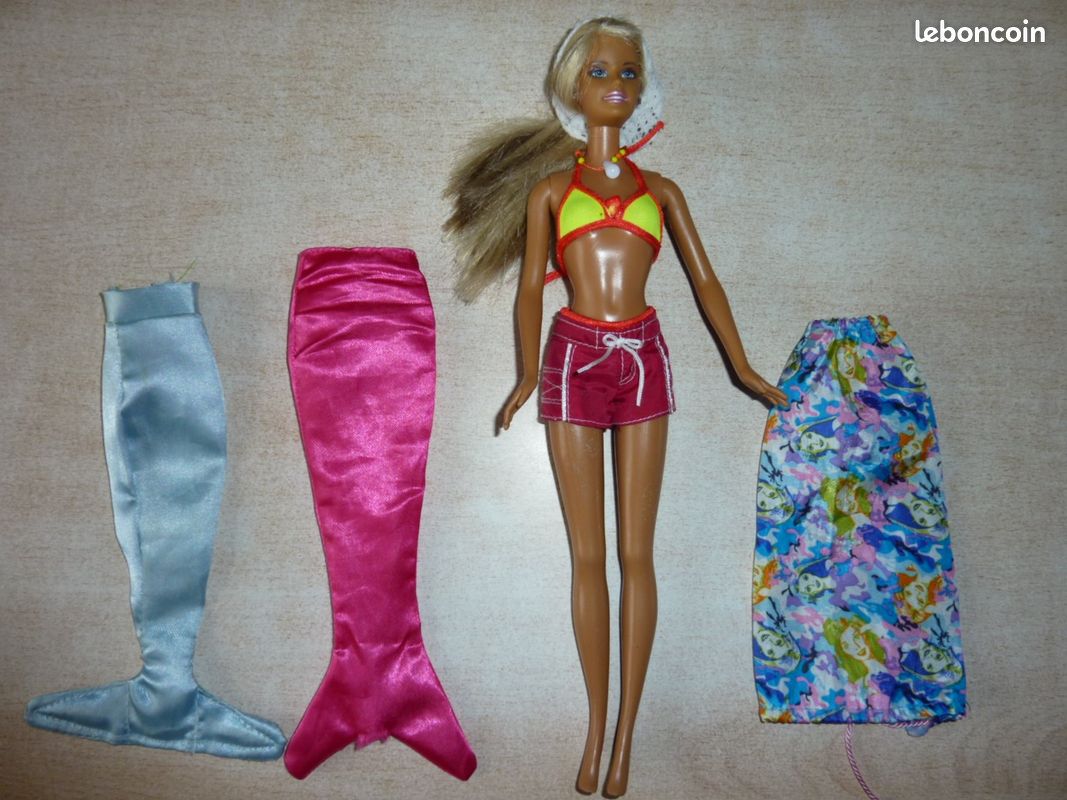 Poupée BARBIE en tenue de Plage / Sirène (image 1)