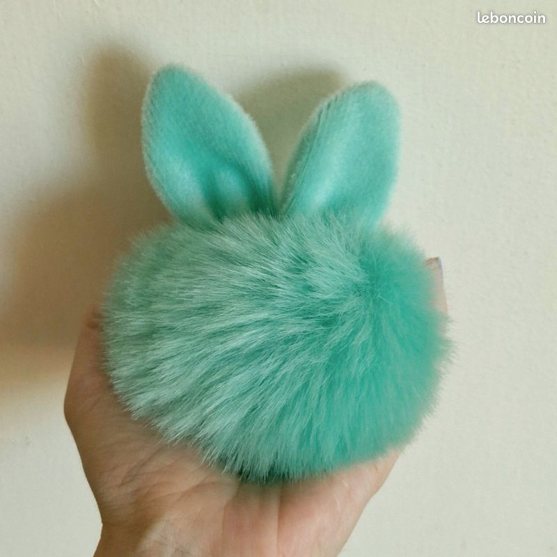 Gros pompon porte-clé lapin, NEUF (image 3)