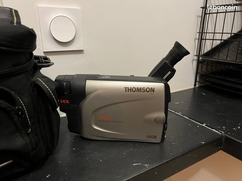 Caméra vidéo couleur THOMPSON modèle CC03T vintage (rare
