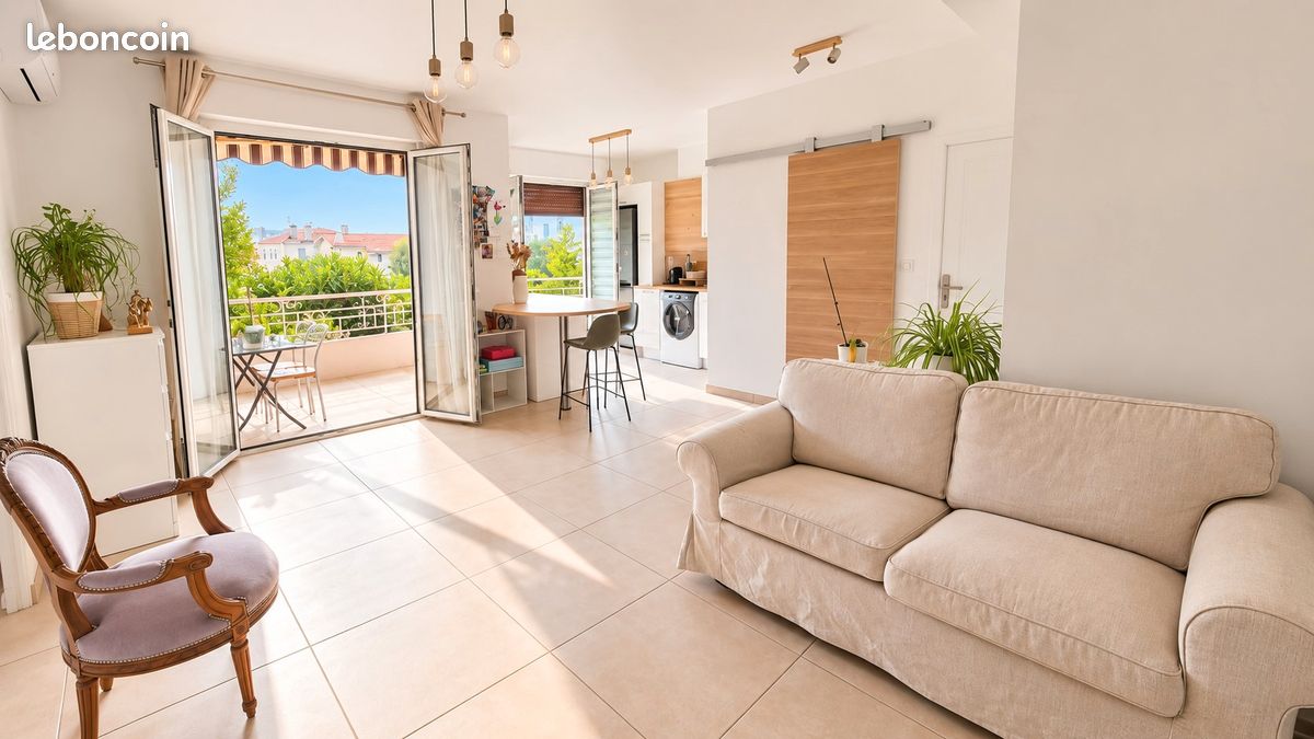 Appartement 3 pièces 52 m² · à Antibes · 52 m² · 294 000 €