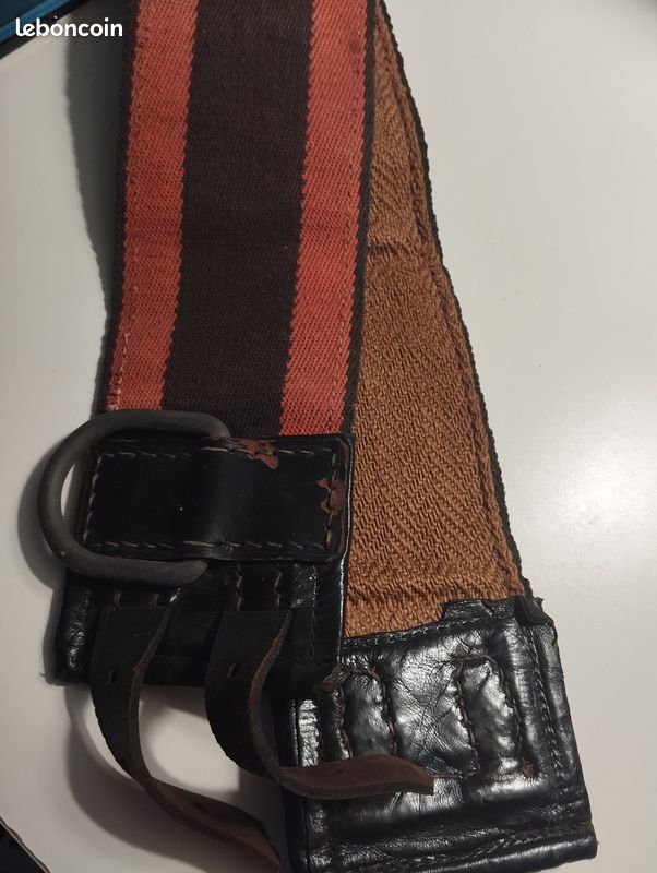 Ancienne ceinture pompiers du feu 1935 à restaurer Collection