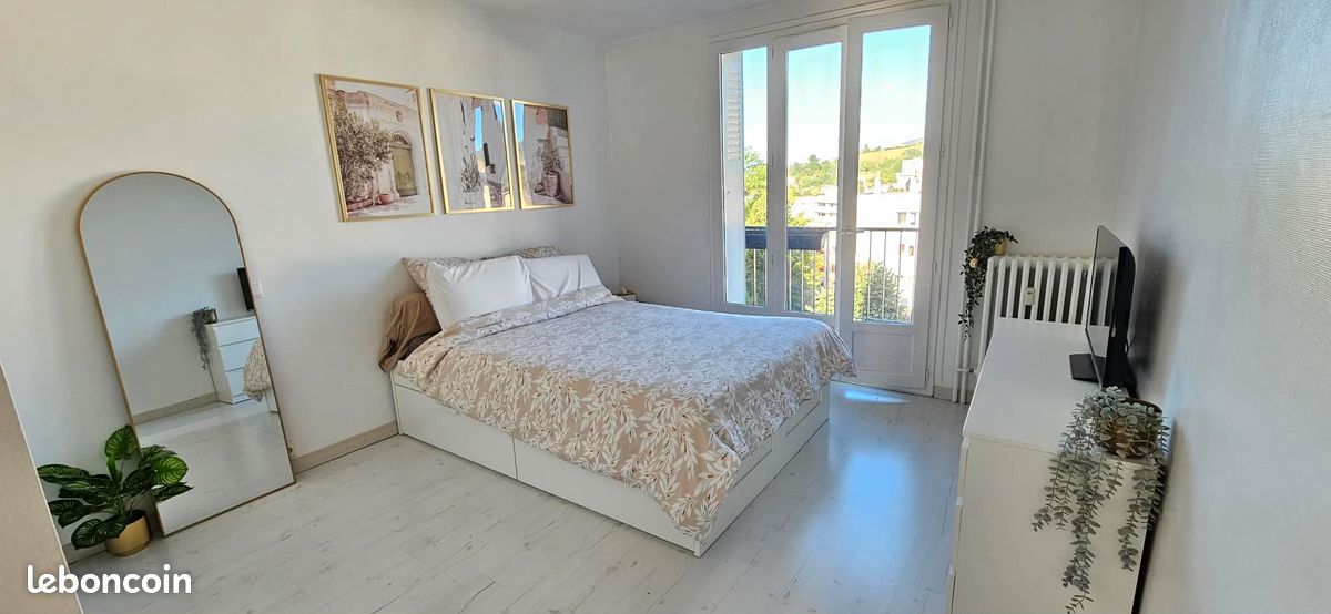 Parking 57 m² · à Saint-Étienne · 57 m² · 99 990 €