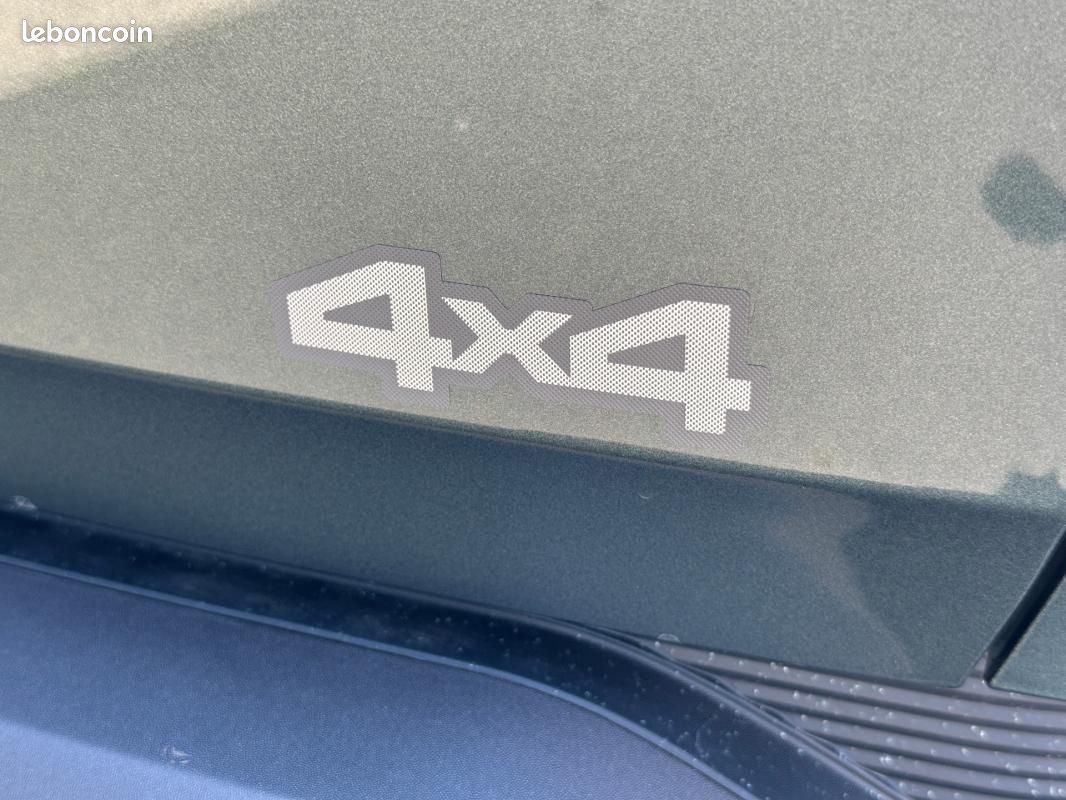 Dacia Duster Hybrid-G 150 4x4 Expression (image 32)