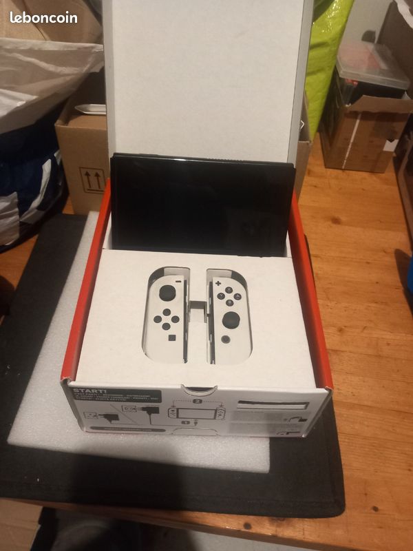 Nintendo Switch OLED état irréprochable (image 2)