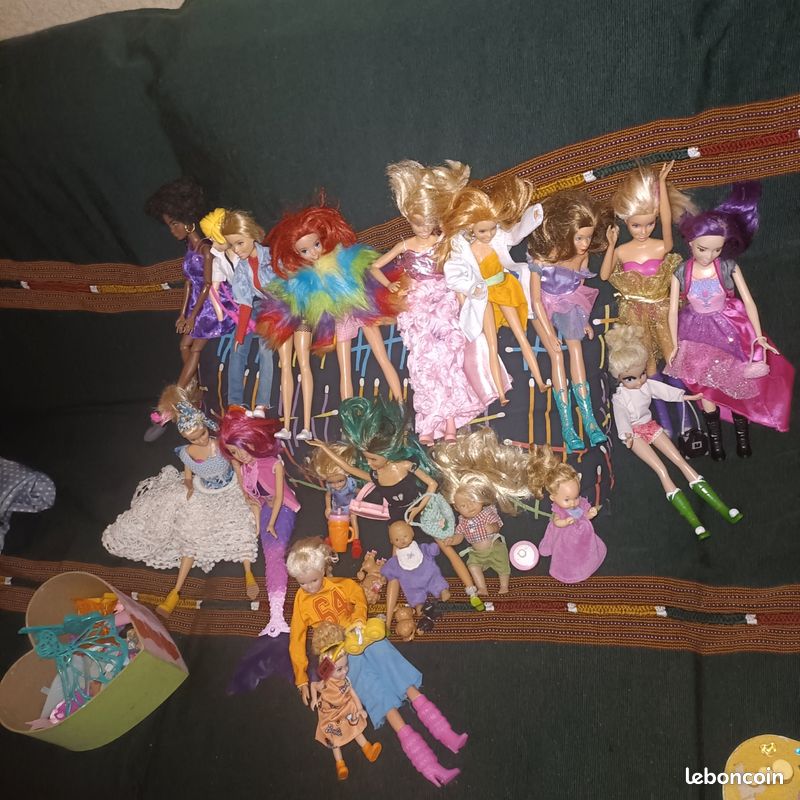 Poupées barbie & Maison & Camping car (image 1)