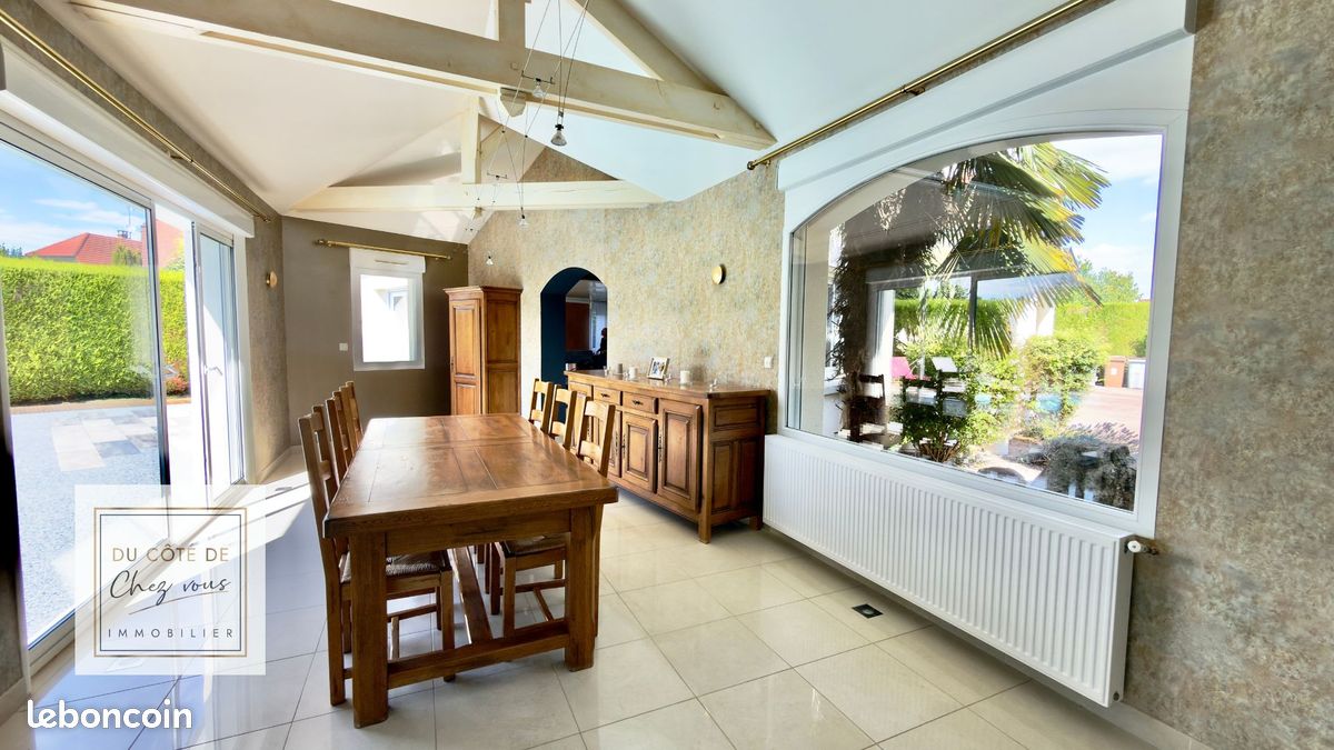 Propriété 8 pièces 260 m² (image 11)