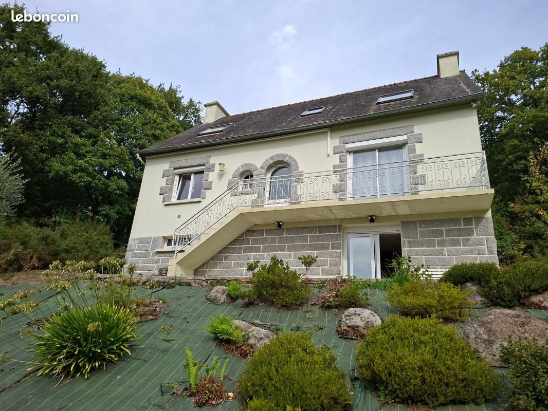 Maison 5 pièces 133 m² · à Bon Repos sur Blavet · 133 m² · 830 €/mois