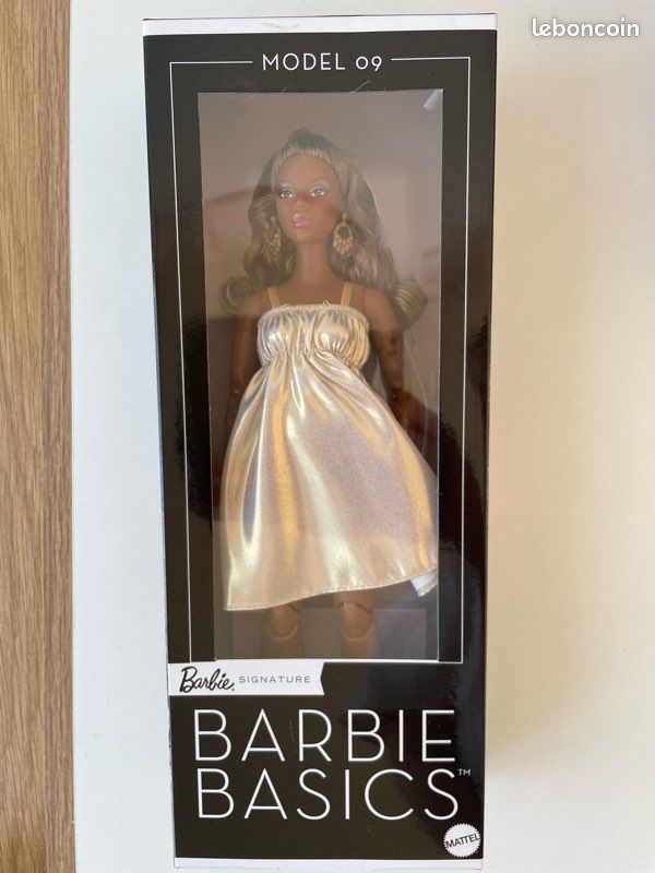 Poupée Barbie Collection Été 9 – Mattel – Excellent état