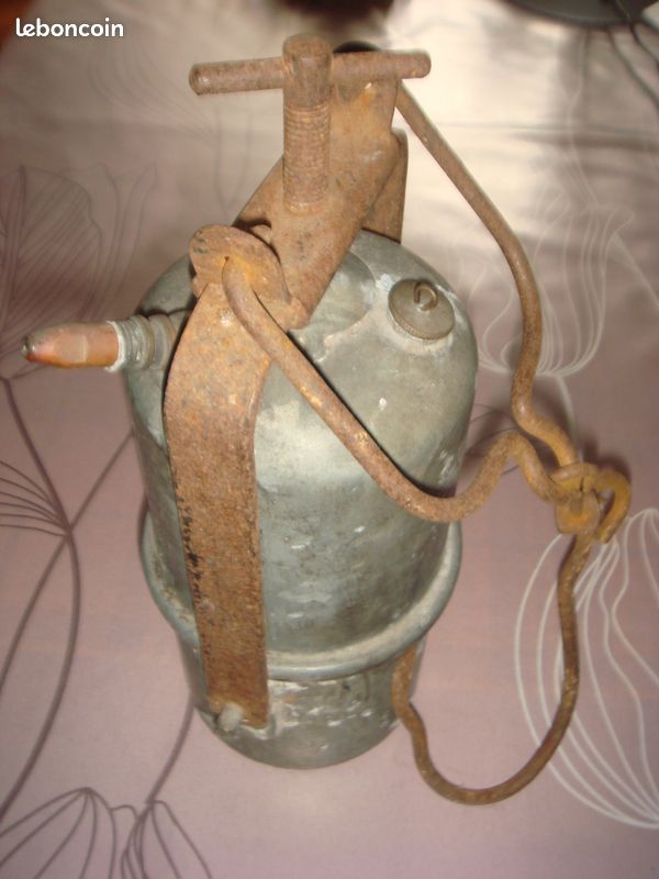ANCIENNE LAMPE LANTERNE Carbure de Chemin de Fer en métal avec poignée