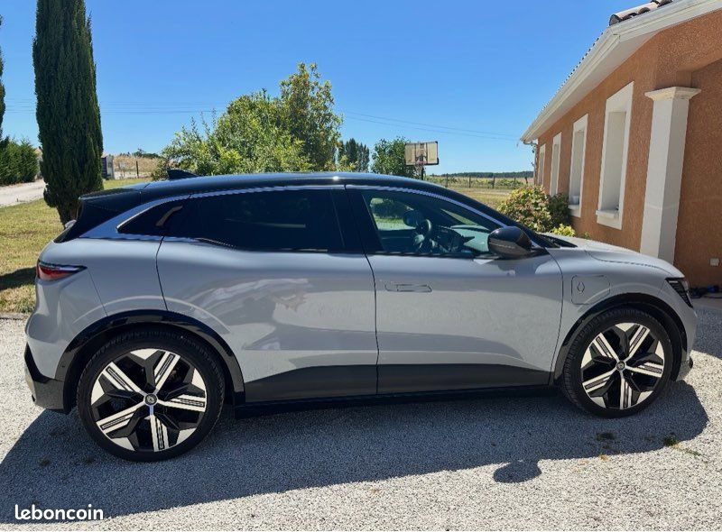 Mégane E tech Finition iconique (image 1)