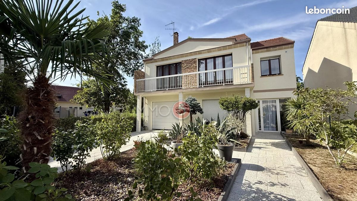 Maison 8 pièces 242 m² · à Villemomble · 242 m² · 662 000 €