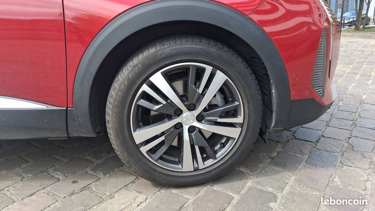 Peugeot 3008 1.6 THP 180 Hybrid e-EAT8 Allure Pack (image 17)