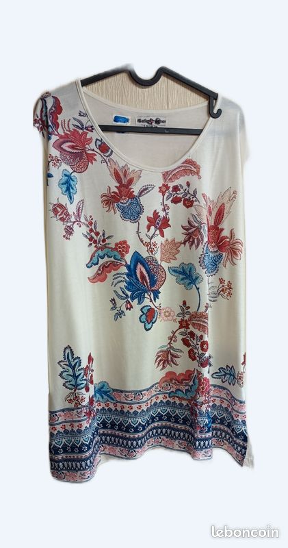 URGENT Lot vêtements femme. Jolie tee shirts élégant. Taille 50/52 à valider jusqu'au 25/6 uniquement (image 1)