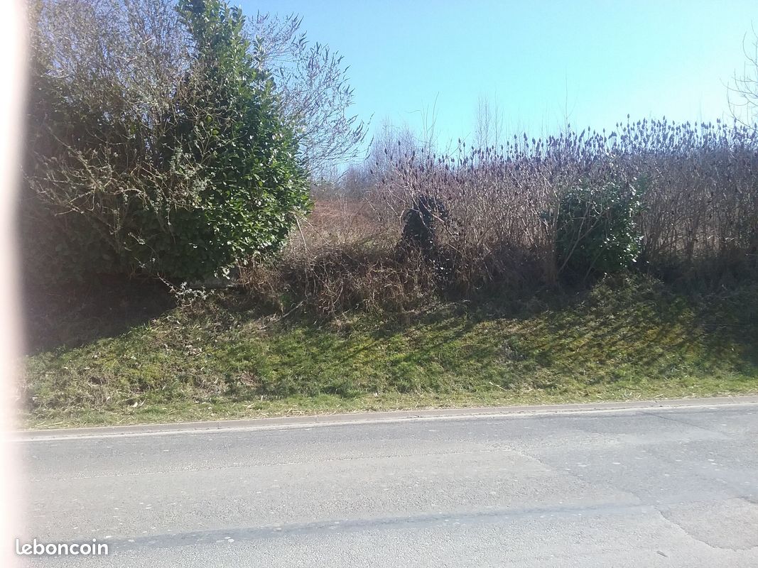 Terrain semi viabilisé · à Thin-le-Moutier · 40 000 €