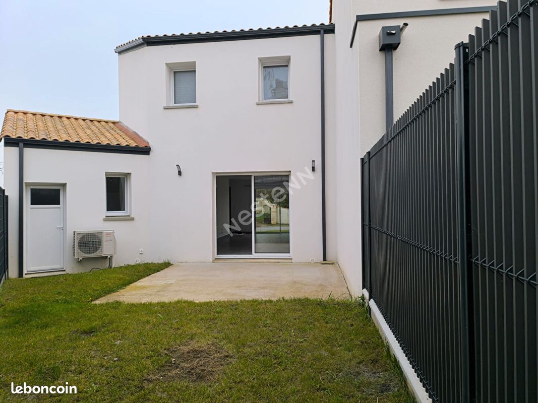 Maison 4 pièces 81 m² · à Port-Saint-Père · 81 m² · 1 100 €/mois