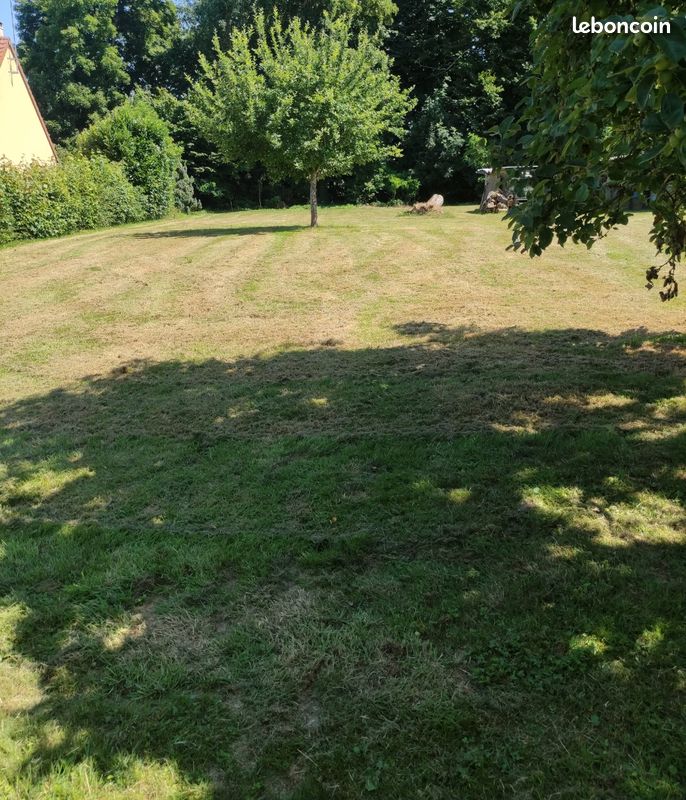 Terrain 1101 m² · à Bouleurs · 215 000 €