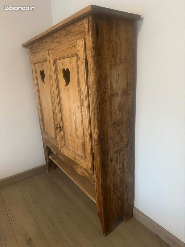 Armoire décorative (image 1)