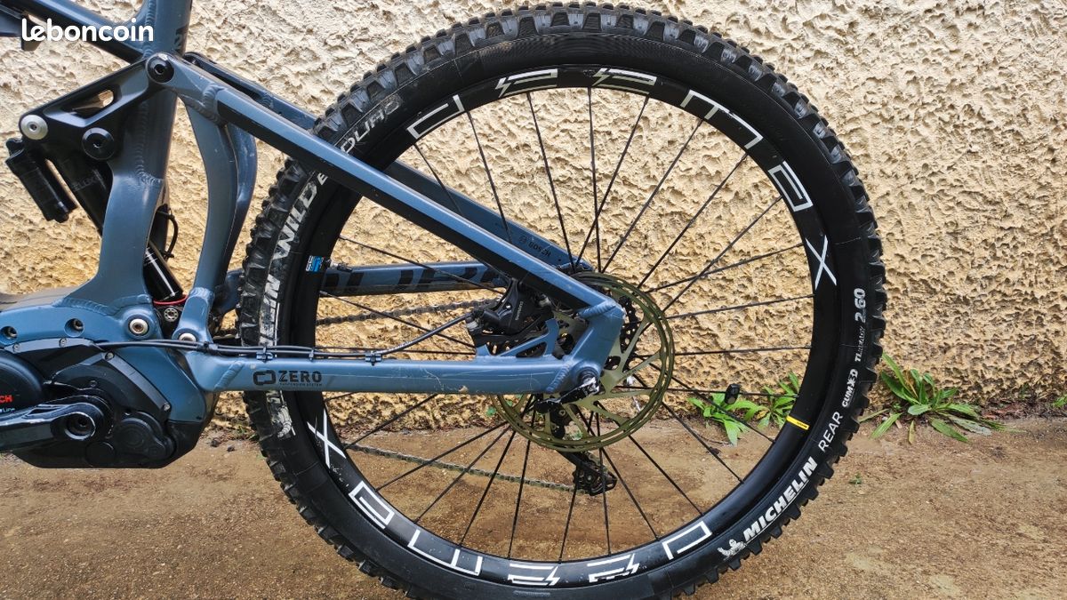 VTT électrique mondraker Crafty R Vélos