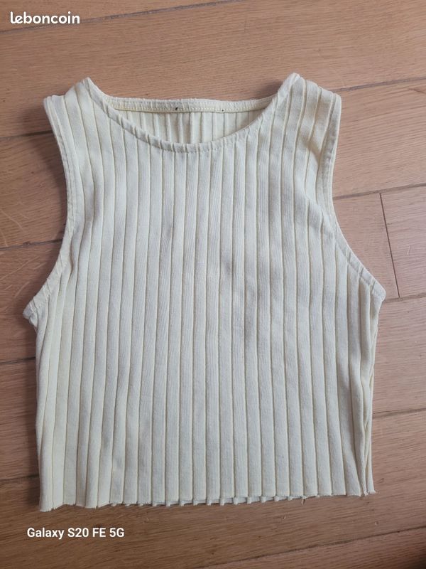 Crop top (image 1)
