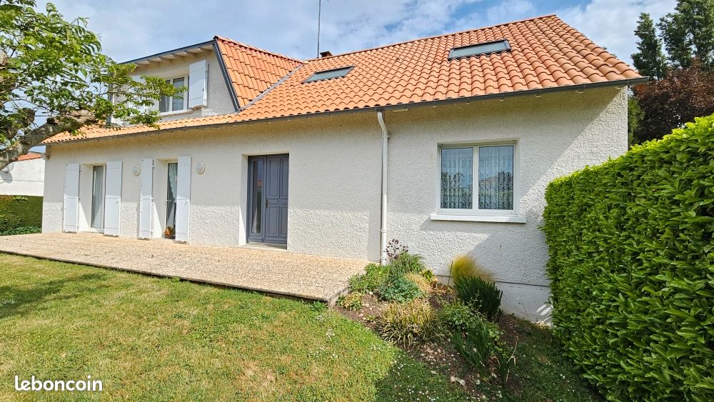 Maison 7 pièces 172 m² · à Échiré · 172 m² · 335 000 €
