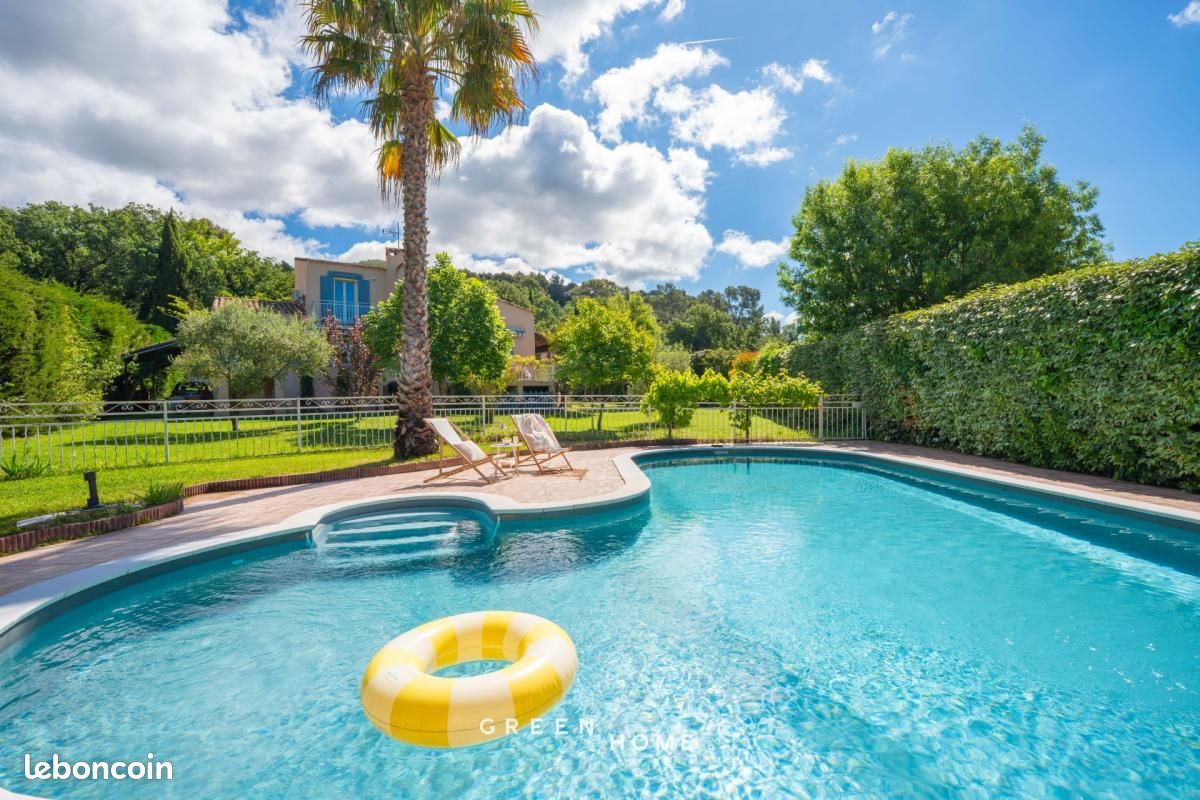 Maison 5 pièces 201 m² · à Gémenos · 201 m² · 1 100 000 €