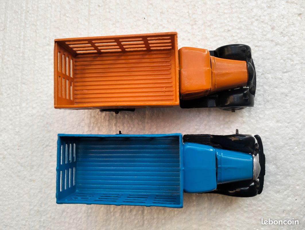Camion Maraîcher Dinky Toys 25F - Turquoise - Échelle 1:43 - France - Rare