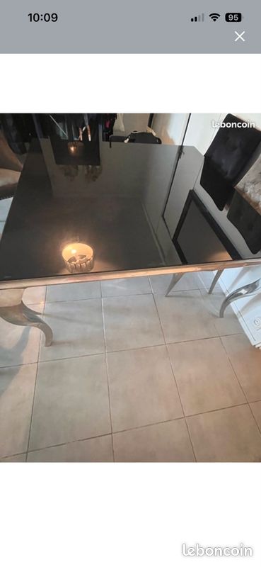 Table (image 3)