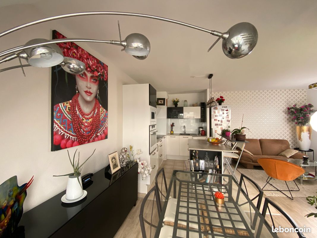 Appartement 2 pièces 57 m² · à Bordeaux · 57 m² · 285 000 €
