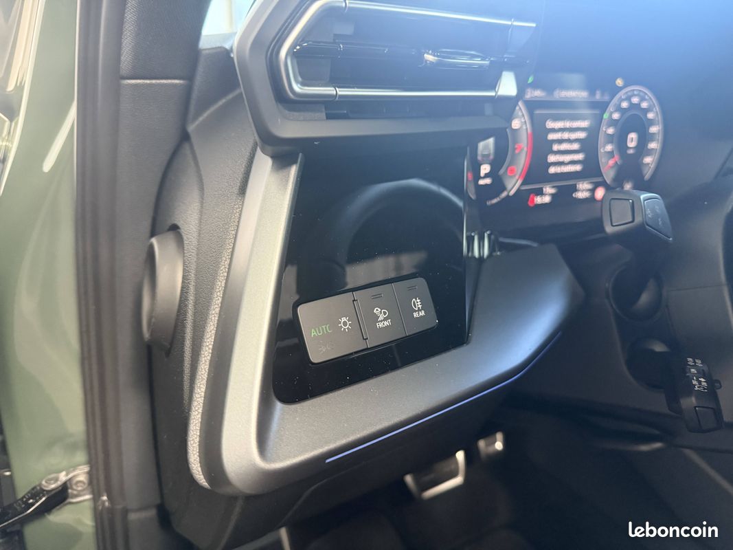 AUDI A3 Sportback TFSI Mild Hybrid 150 S tronic 7 S line (image 8)