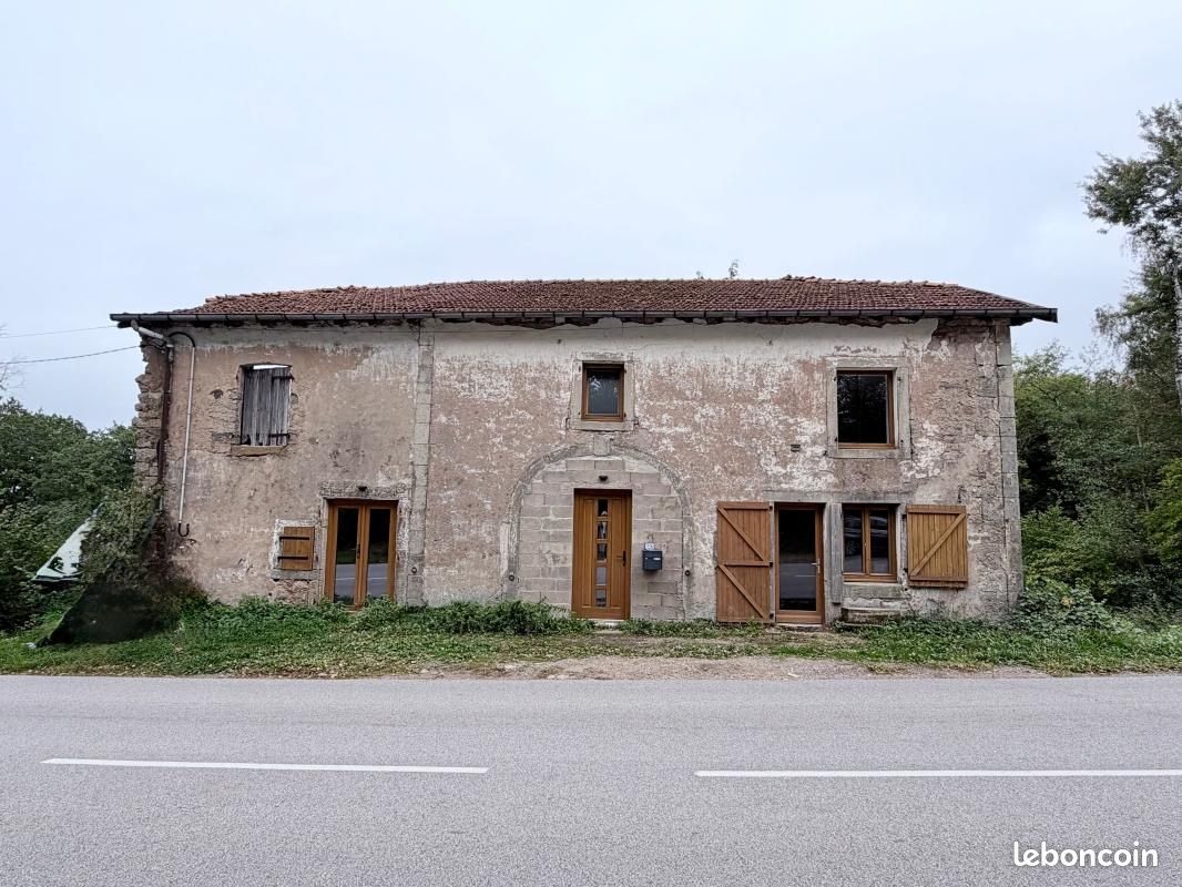 Maison 3 pièces 117 m² · à Hadol · 117 m² · 194 600 €