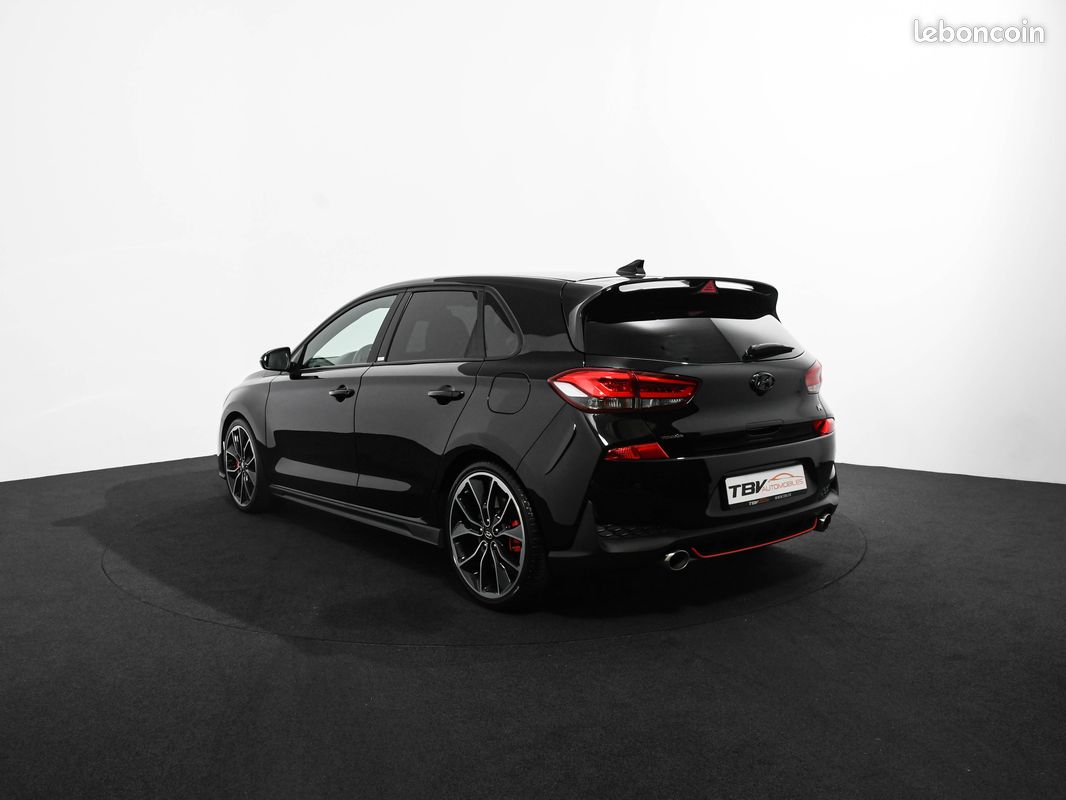 Hyundai I30 N PERFORMANCE 2.0 T-GDI 275 CV CAMERA CARPLAY KEYLESS GPS SIEGES ELECTRIQUES A MEMOIRE CHAUFFANTS SELLERIE CUIR / ALCANTARA JANTES ALU 19′ (image 3)