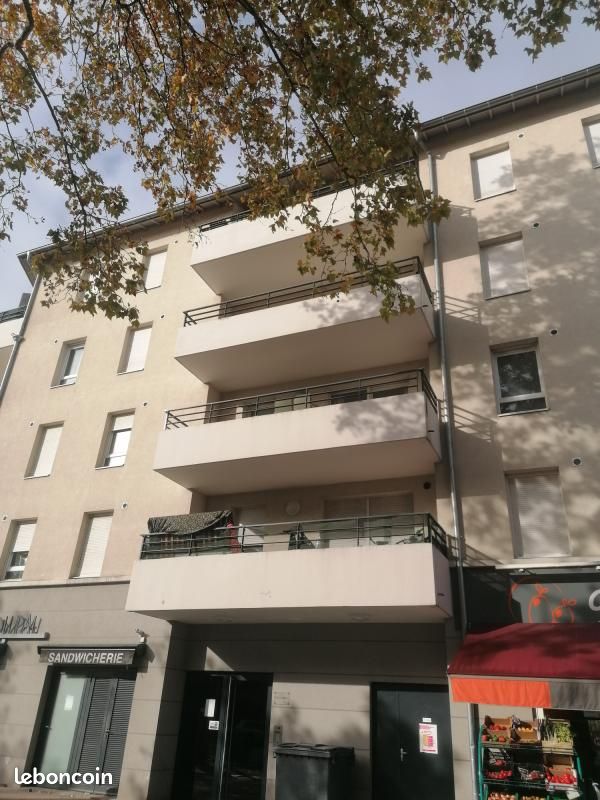 Appartement 2 pièces 51 m² · à Vénissieux · 51 m² · 732 €/mois