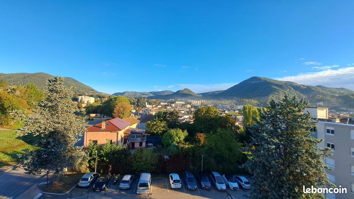 Appartement 3 pièces 65 m² · à Voiron · 65 m² · 111 000 €