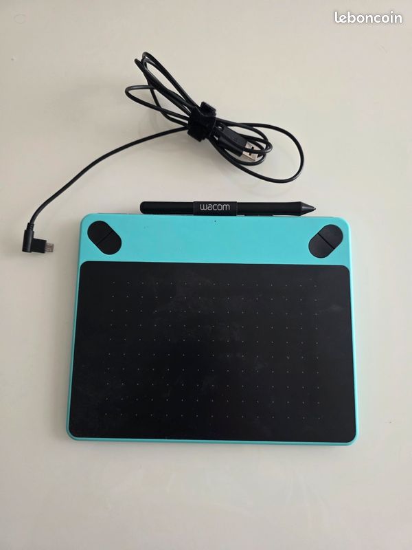 Tablette graphique Wacom Intuos Draw (CTL-490) (image 1)