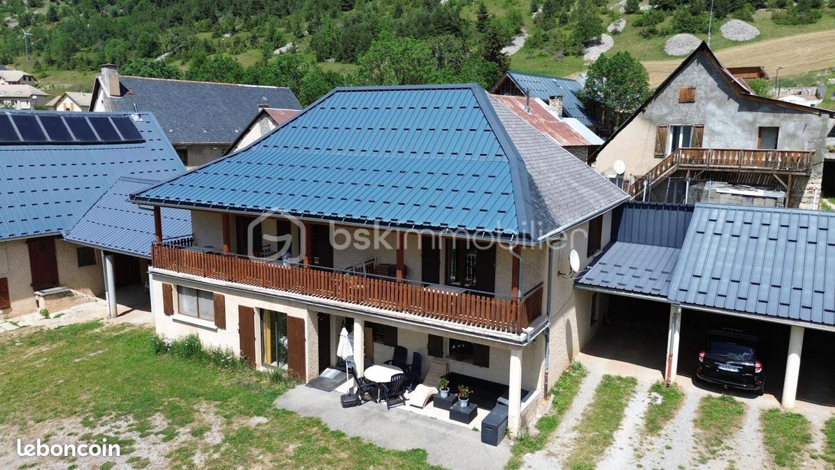 Immeuble 9 pièces 152 m² · à Dévoluy · 152 m² · 380 000 €