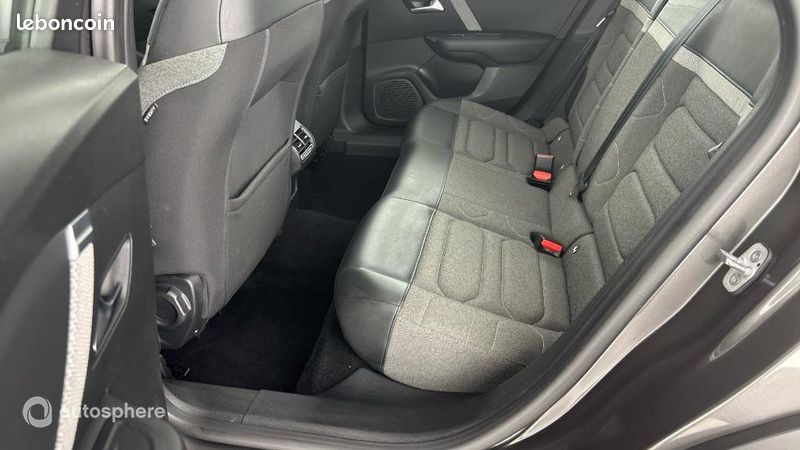 Citroen C4 PureTech 130ch S&S Shine (image 24)