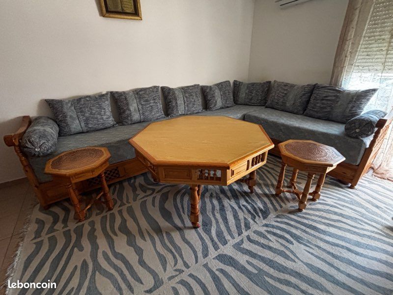 Salon Marocain Complet : Tables et Tapis (image 1)