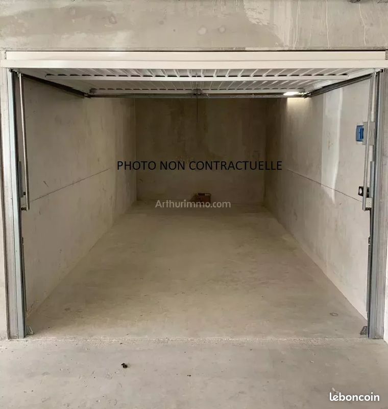 Parking 15 m² · à Ajaccio · 15 m² · 120 €/mois
