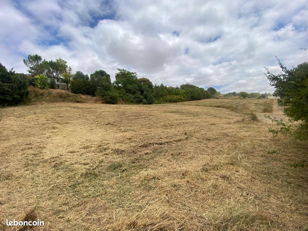 Terrain 1222 m² PREIGNAN · 40 000 €
