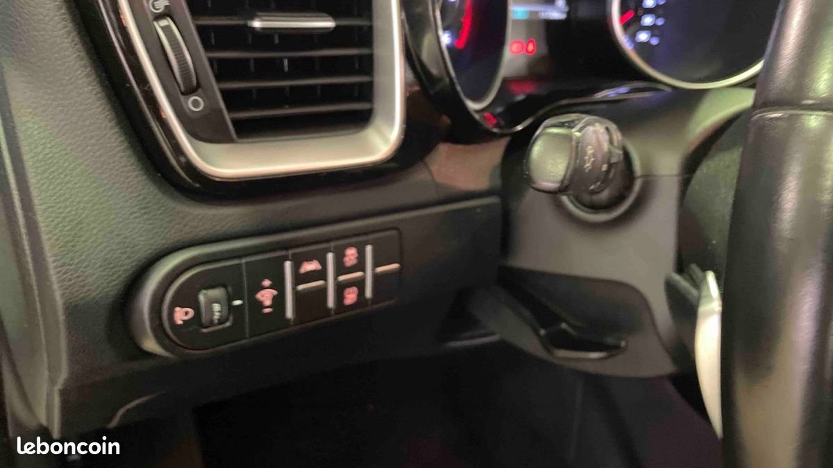 KIA CEED 1.6 CRDi 136 ch MHEV DCT7 Active (image 18)