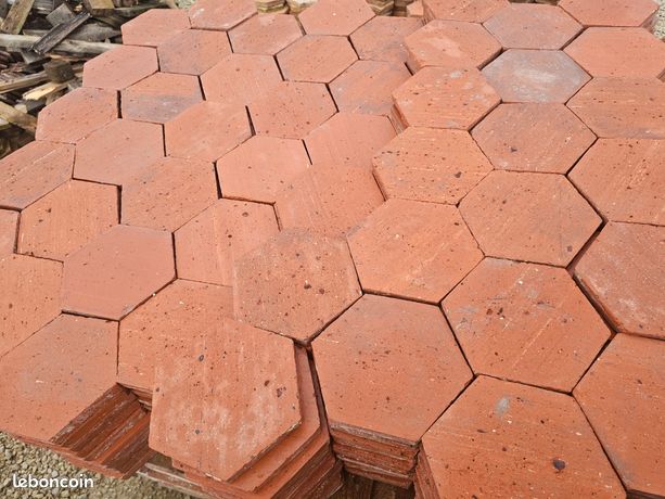 Tomettes Hexagonales En Terre Cuite - Occasion - Couleur Brique - D