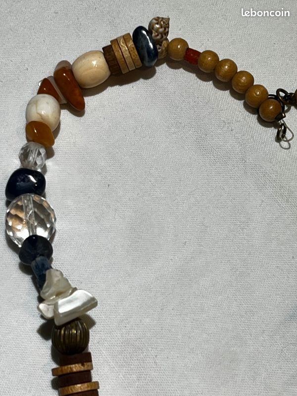Collier (image 2)