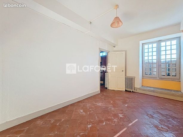 https://img.leboncoin.fr/api/v1/lbcpb1/images/52/6e/ac/526eacebc39ac5f456fb478626c2f35d5f869dd4.jpg?rule=ad-image