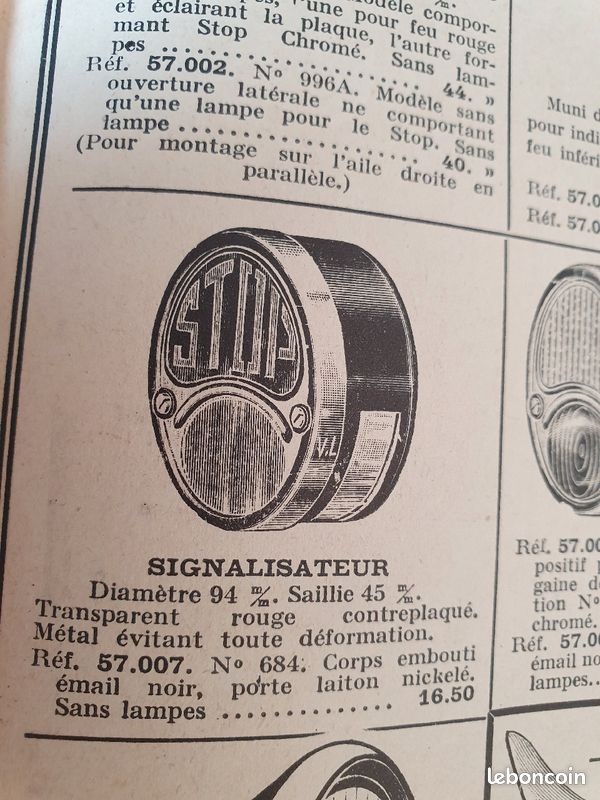 Feu Arrière Vintage Années 1940 – Aluminium Et Verre Facetté (type Herse/goéland)