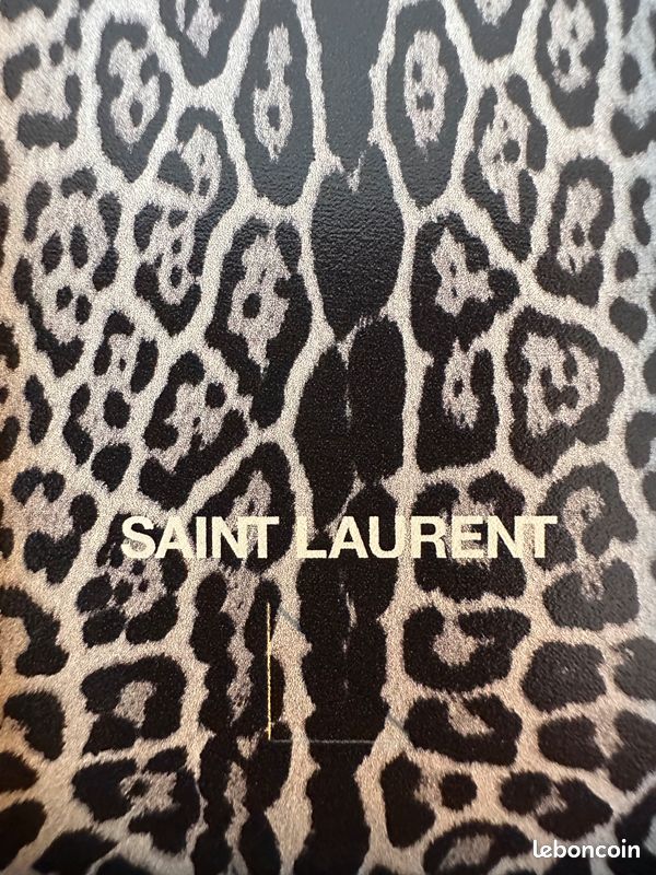 Coque iPhone 12 Pro Max Saint Laurent Accessoires téléphone