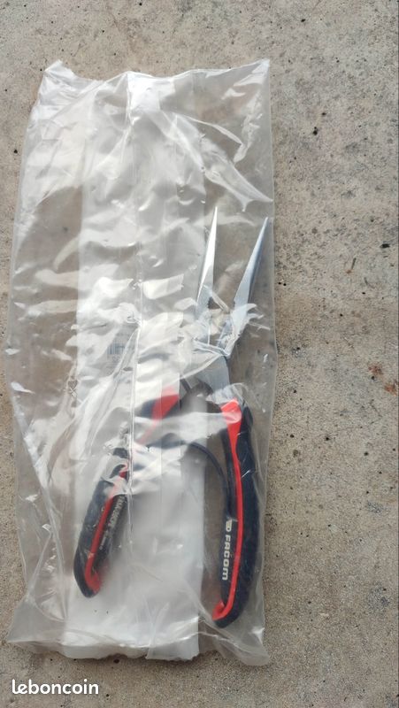 Pince a bec Facom neuve (image 1)