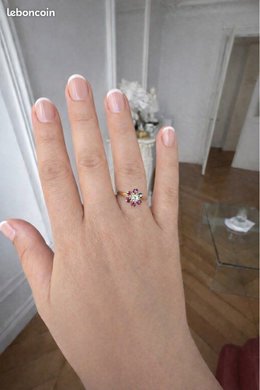 Bague Vintage Ornée Cristaux Rubis – Taille Réglable – Femme