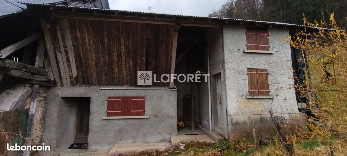 Maison 2 pièces 110 m² · à Esserts-Blay · 110 m² · 45 000 €