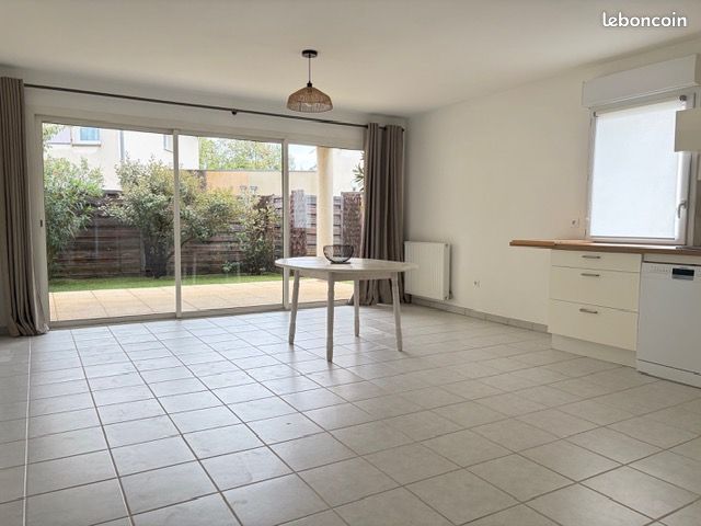 Appartement 3 pièces 65 m² · à Étoile-sur-Rhône · 65 m² · 890 €/mois