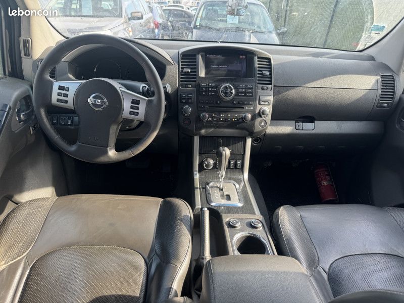 Nissan PATHFINDER 2.5 DCI 190CH LE BVA 7 PLACES (image 15)